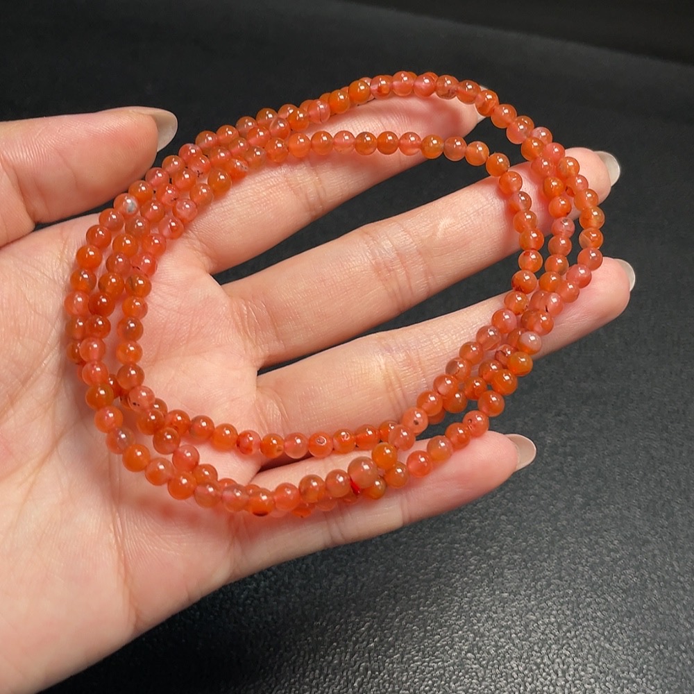 C32815348 South Red Agate Bead Strand with Visible Organic Matter, Total Weight Approx. 17.22g, Size ca. 4.2mm