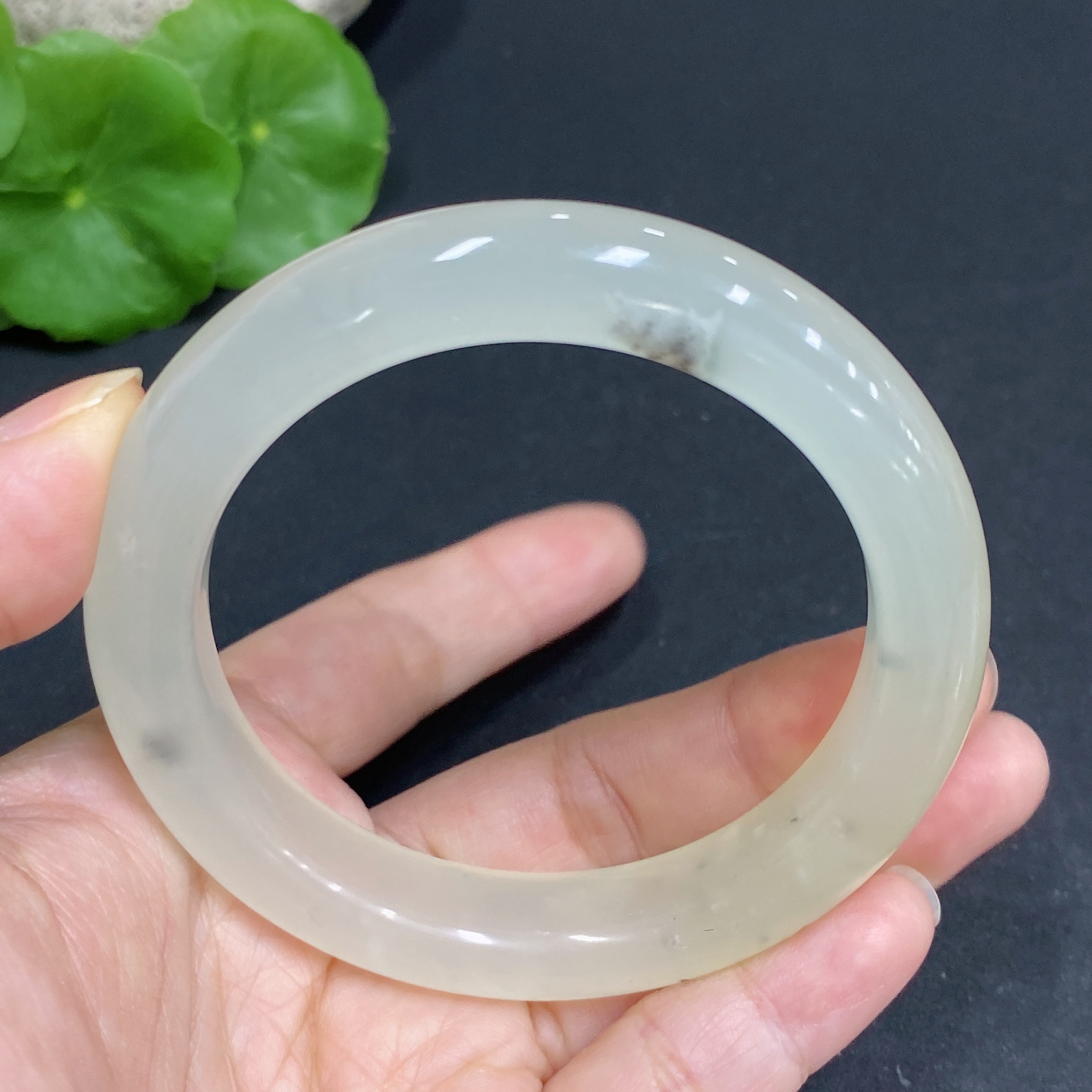 H33939977 Xiuyu (Serpentine Jade) Regular Round Bracelet Size 55.6 Approx. 48g