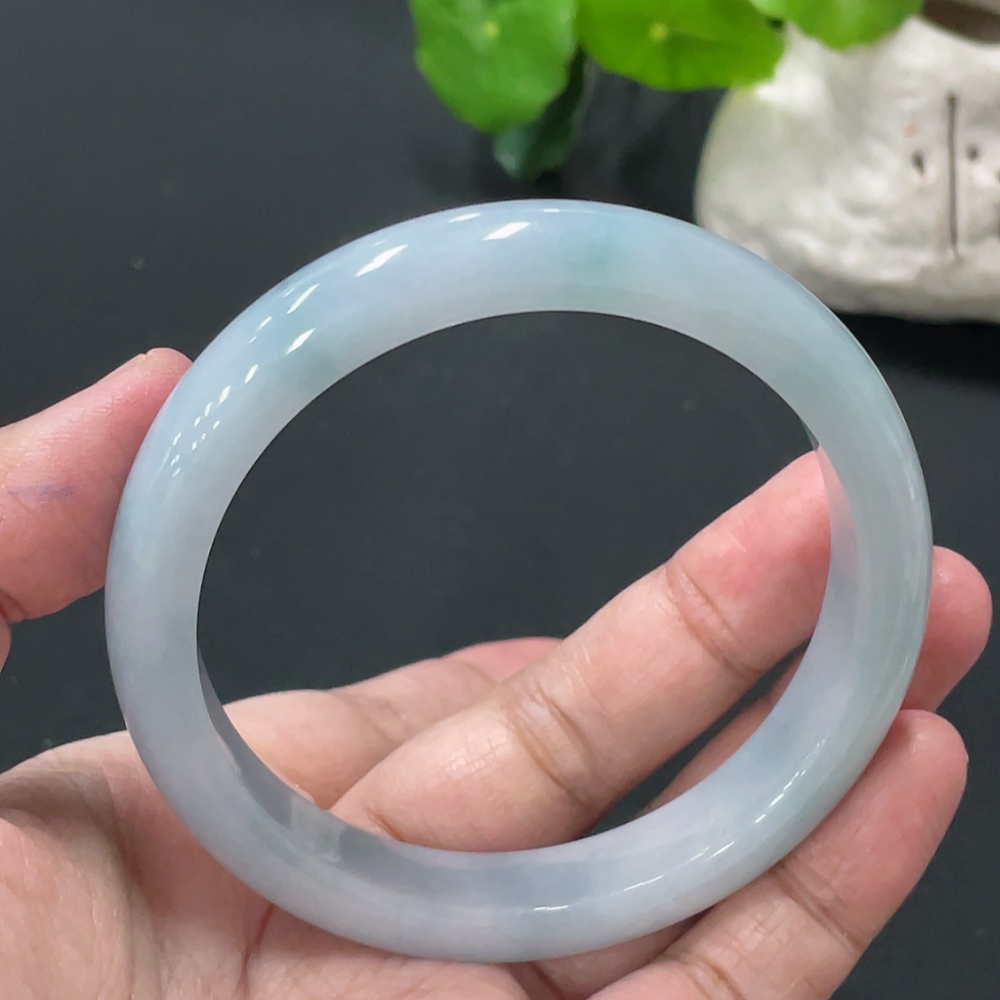 F33910260 Jadeite Round Bangle, Total Weight Approx. 56g, Size 59.9