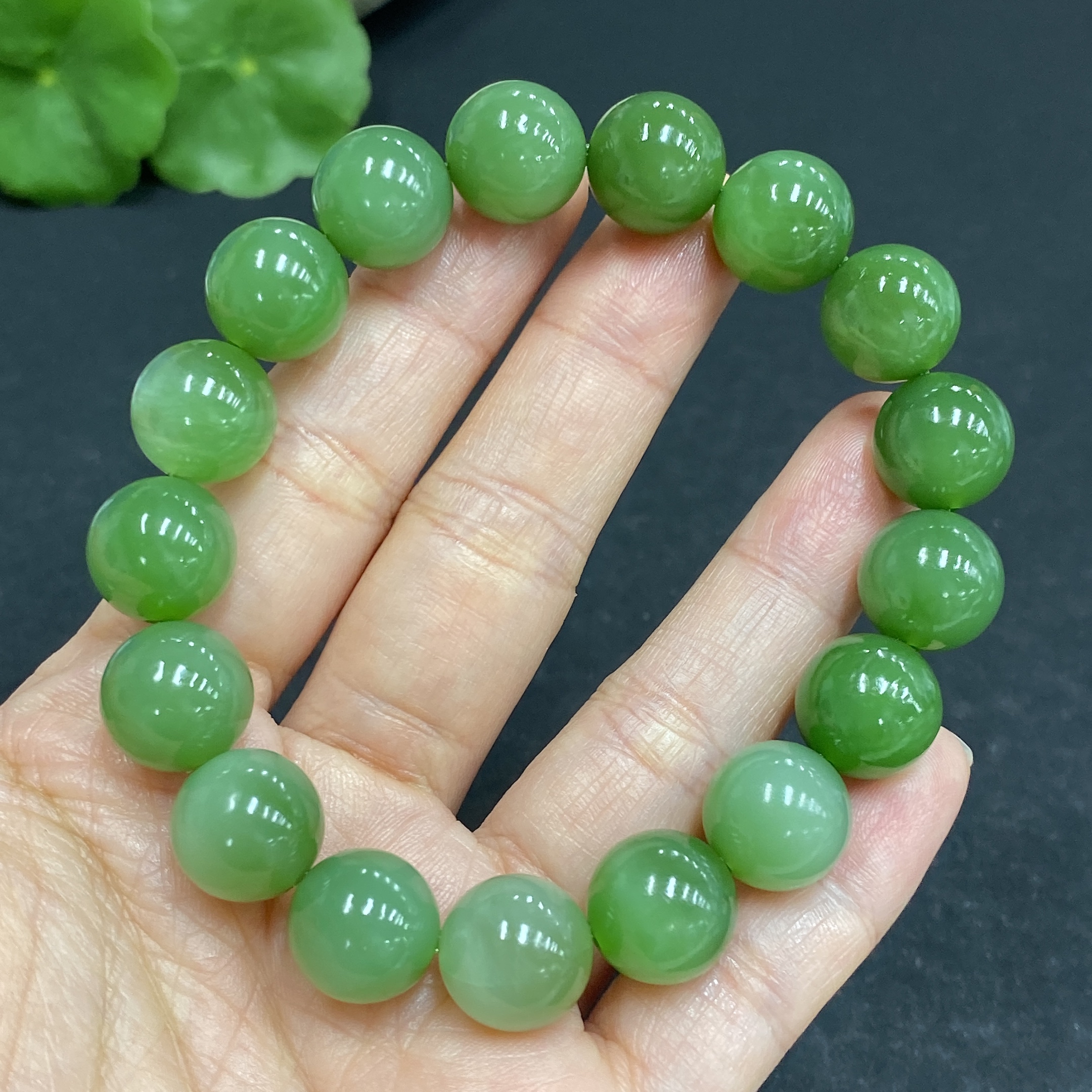 H32814233 Hetian Jade Bracelet, approx. 11.7mm beads, total weight approx. 45.2g