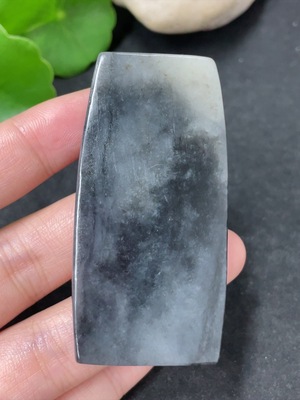 H42004735 和田玉挂件  无事牌   皮色成因未定  货品总重约61.5g