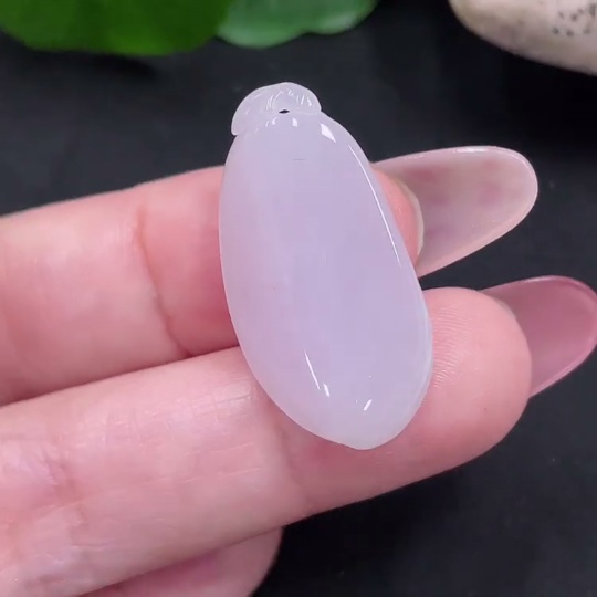 F34032153 Jadeite Fu Gua Pendant with a total weight of approximately 4.6 grams