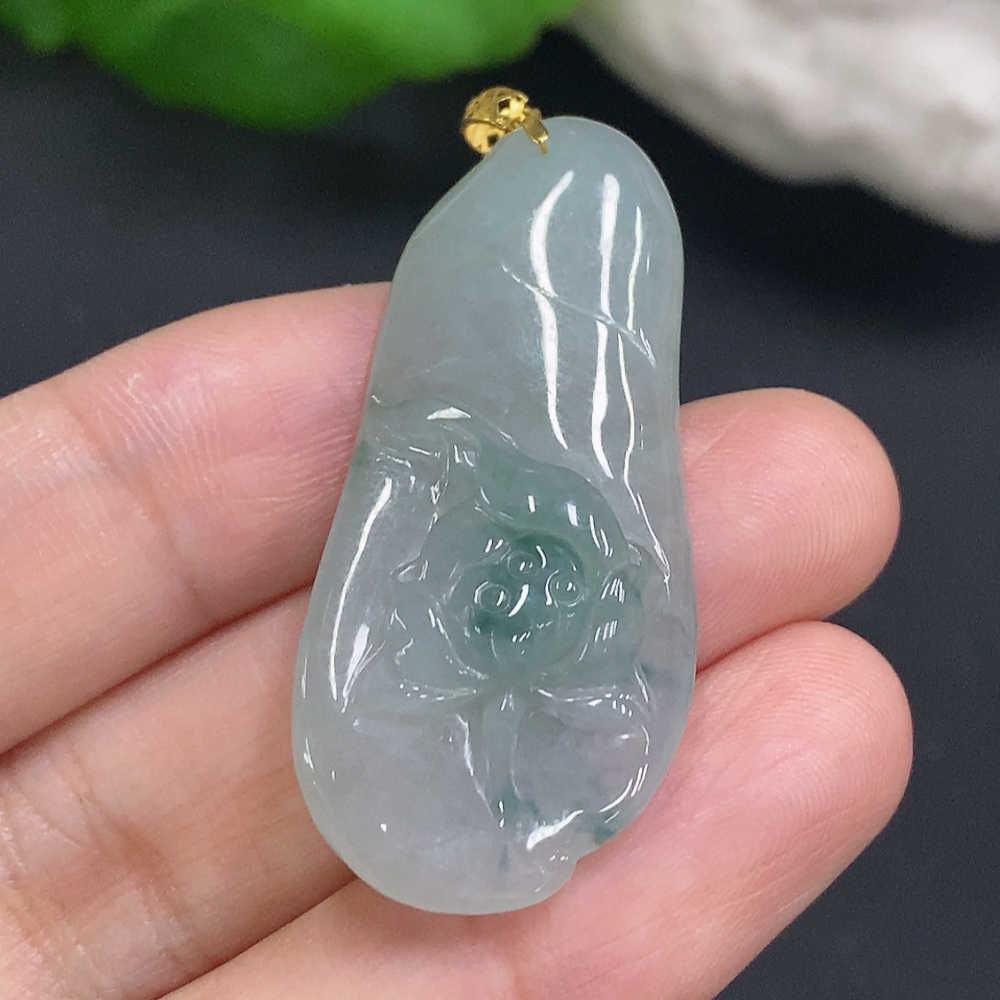 F27173437 Jadeite Flower and Prosperity Pendant with 18K Gold Clasp, Total Weight Approximately 8.8g
