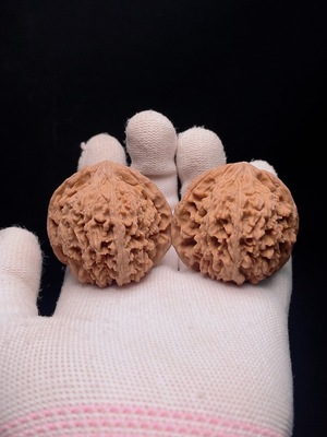 W32766043 Walnut, total weight about 45.1g, size about 41.2mm