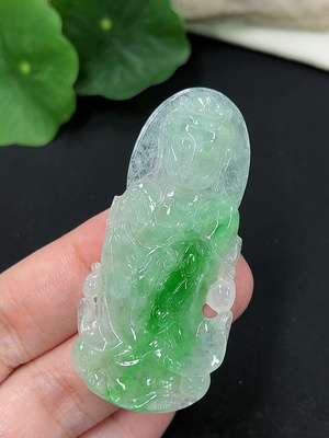 F41941863 翡翠挂件 观音  含其他矿物成分 货品总重约11.25g