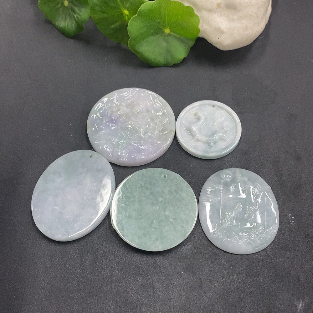 F15597567 Jadeite Pendants Sell as a Lot
