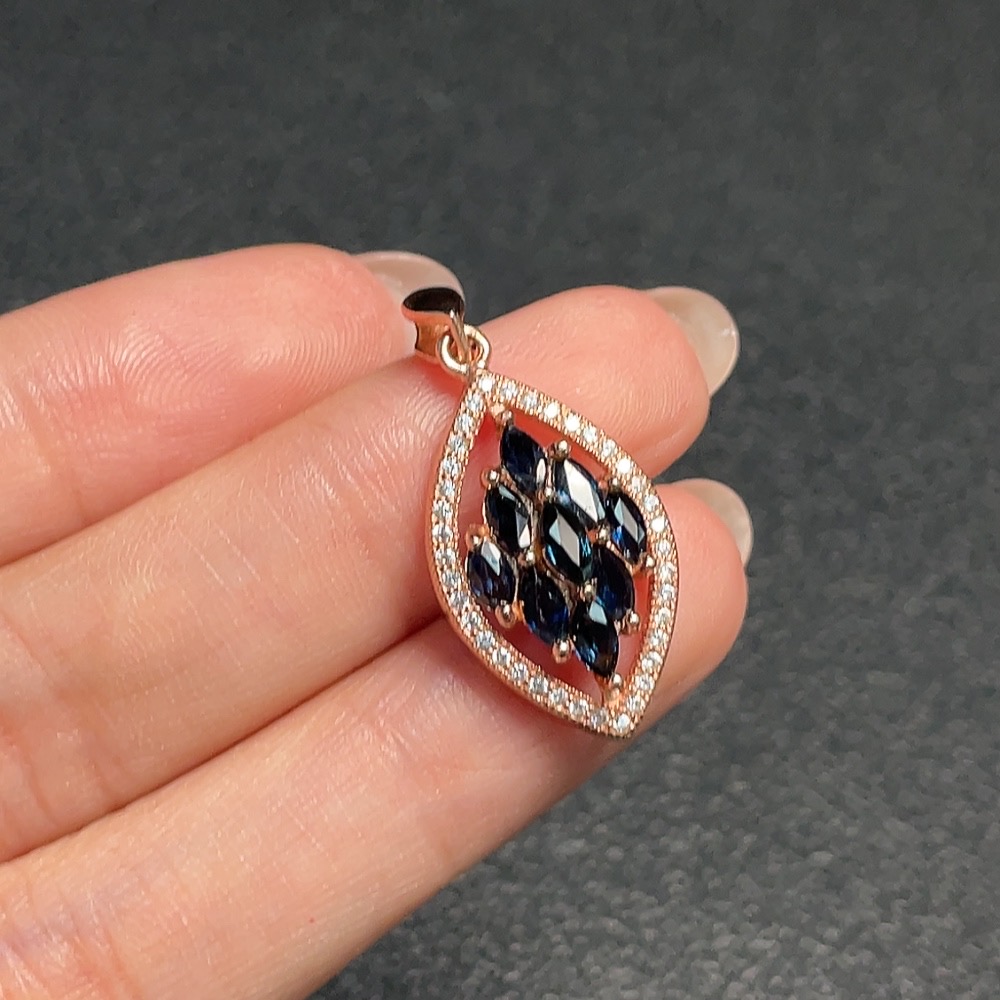C32782841 Sapphire Pendant Non-Gold Total Weight Approx. 3.25g