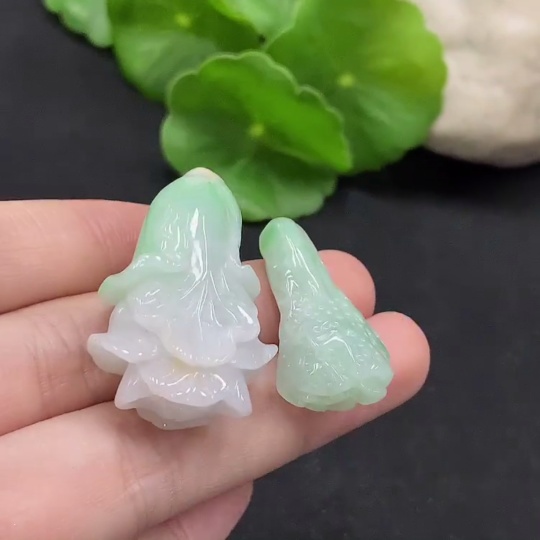 F33946586 Jadeite Pendant