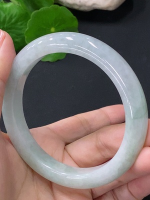 F35088364 Jadeite Round Bangle Size 58mm Total Weight Approx. 55.5g