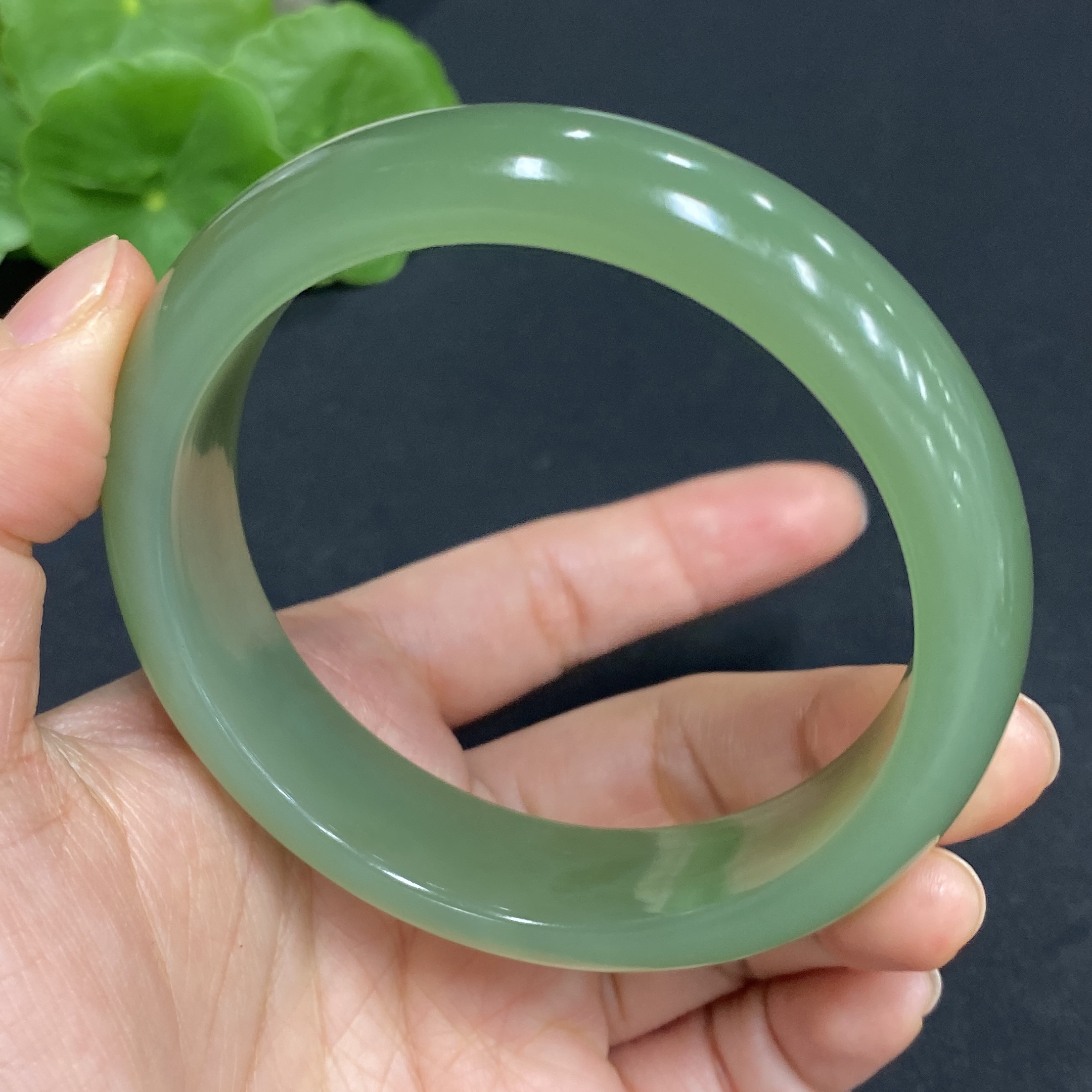 H27171505 Hetian Jade Round Bracelet  Size 59.5  Total Weight Approx.63g