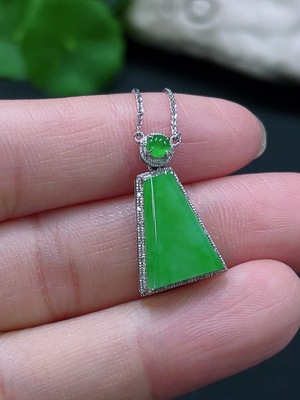 F25906196 Jadeite Plain Pendant Mounted Pendant, 18K Gold Chain, Total Weight Approx. 3.19g