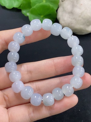F46548539 翡翠手串 卡9.4/10.2mm左右  货品总重约30g