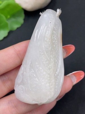 H35085639 Hetian Jade Pendant Chinese Cabbage Undetermined Skin Color Formation Total Weight Approx. 60.3g