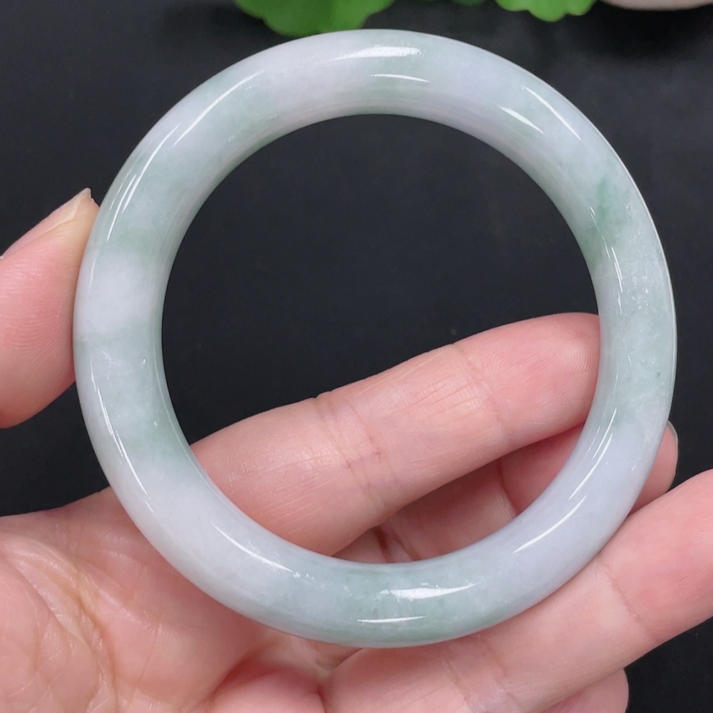 F27139224 JadeiteBangle Bracelet 52.5 Inner Diameter Total Weight Approx. 45.3g (with crack)