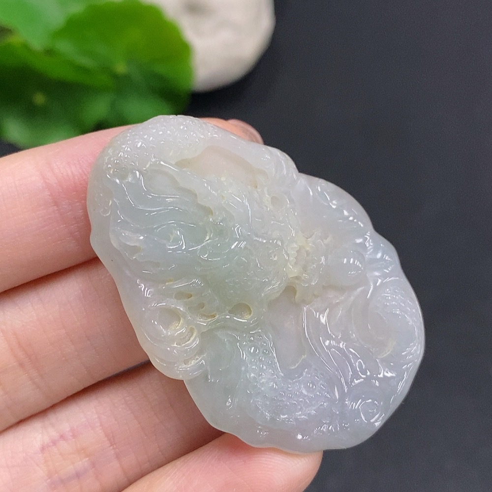 F35123851 Jadeite Dragon Soaring World Pendant with a total weight of approximately 17.4 grams