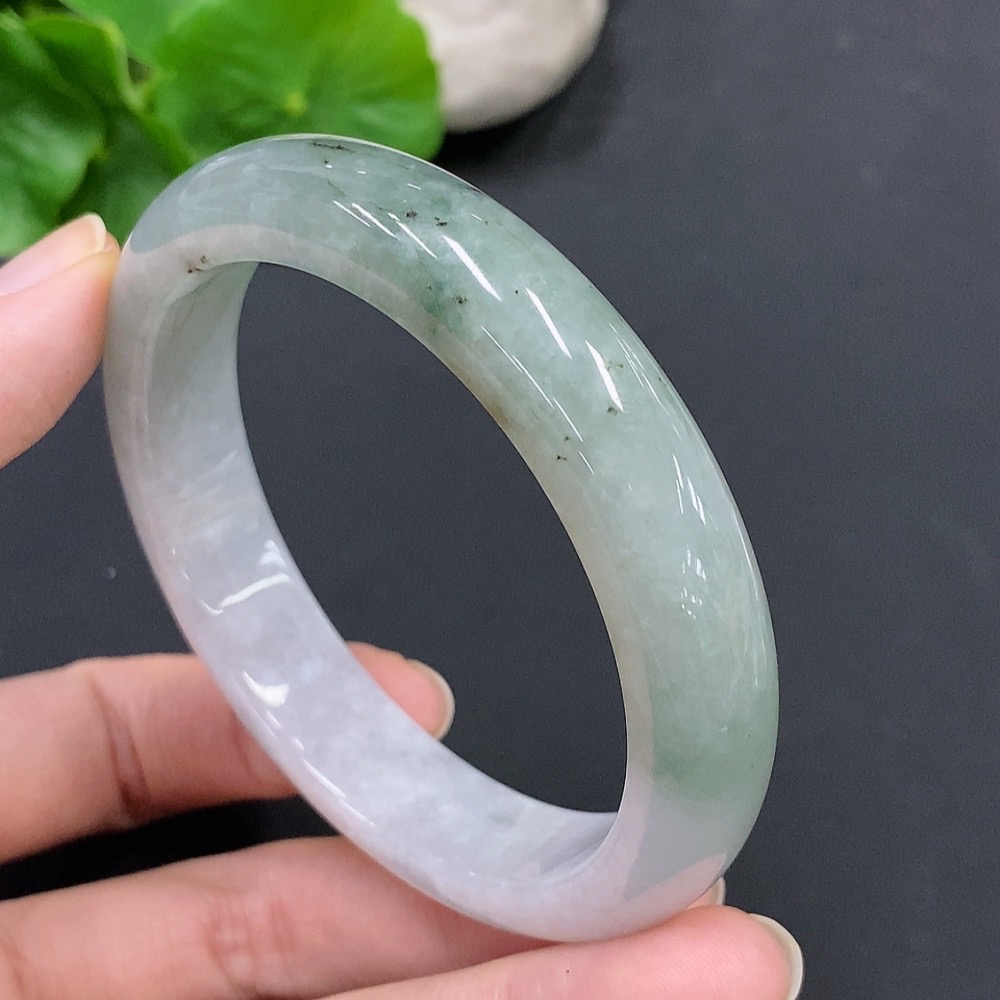 F23562867 Jadeite Round Bracelet Size 57 Total Weight 55.938g