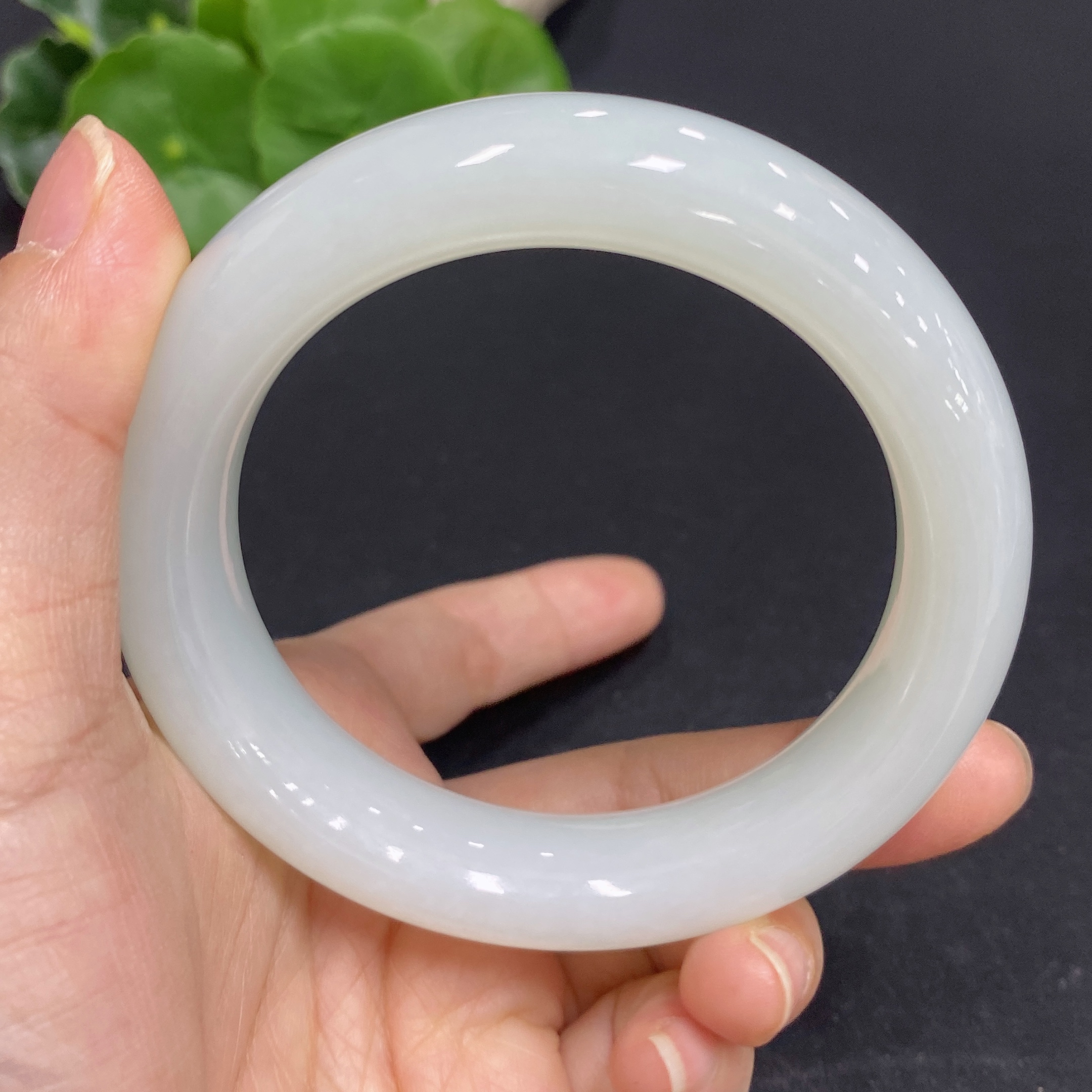 H31667820 Hetian Jade Round Bracelet Size 59.5 Total Weight Approx. 95.3g