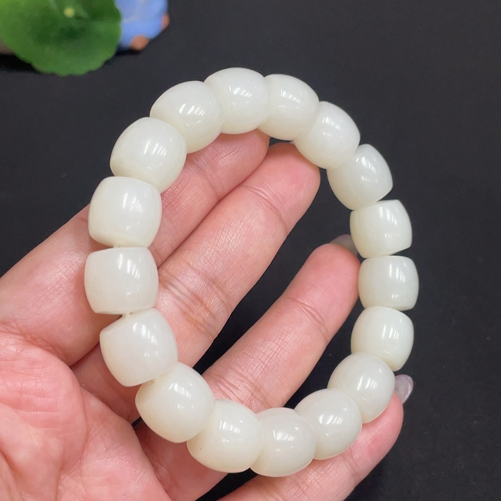 H33901251 Hetian Jade Bracelet, Approx. 13.0mm, Total Weight Approx. 63.5g