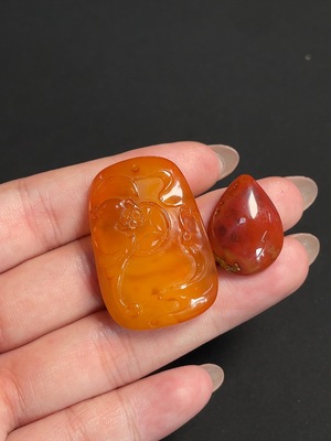 C41929074 (战国红)玛瑙  (修补)、琥珀蜜蜡  覆无色膜  挂件  货品总重约6.50克