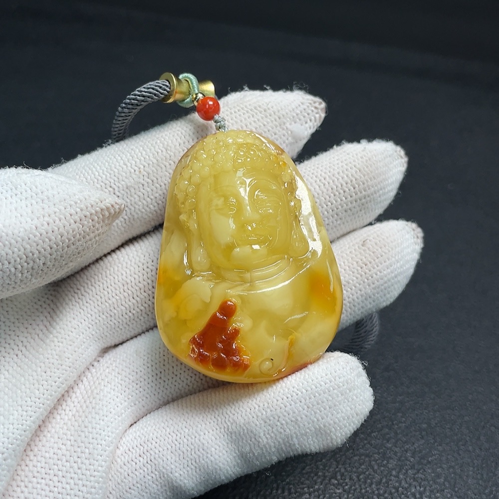 C27049249 Amber Beeswax Pendant with Cord (Approx. 21.60g) Coated with Colorless Film