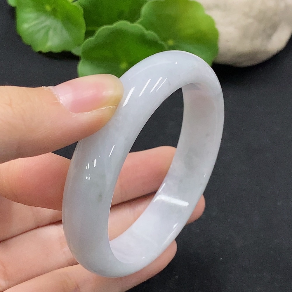 F34997100 Jadeite Round Bracelet Size 53.3 Total Weight Approx. 45.33g with Crack