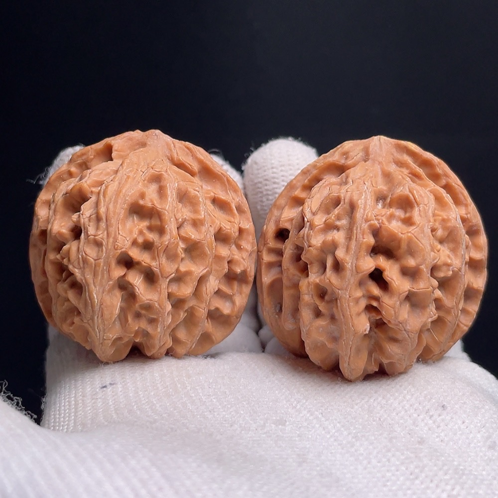 W23652385 Apple Orchard Walnut, Total Weight Approx. 34.6g, Size 37.8mm