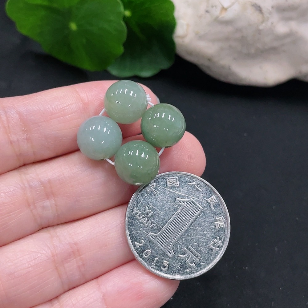 F35129138 Jadeite Round Beads Sell as a Lot