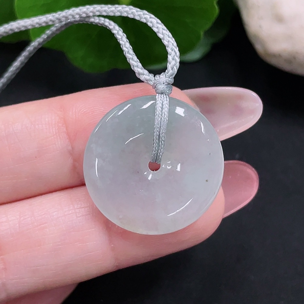 F34033543 Jadeite Peace Knot Pendant Total Weight Approx. 4.86g