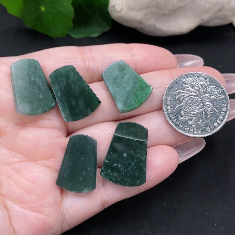 F35083300 Jadeite Plain Pendant Set Sell as a Lot