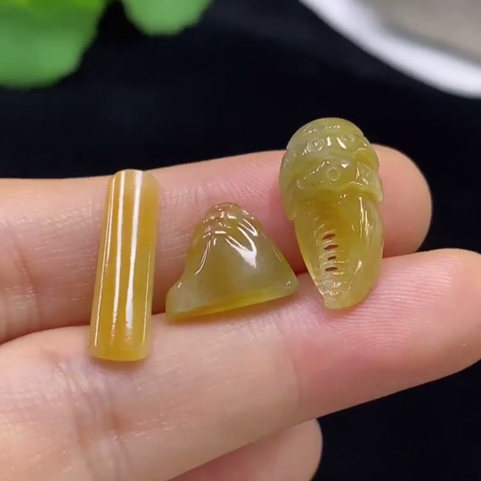 F32789814 color origin undetermined