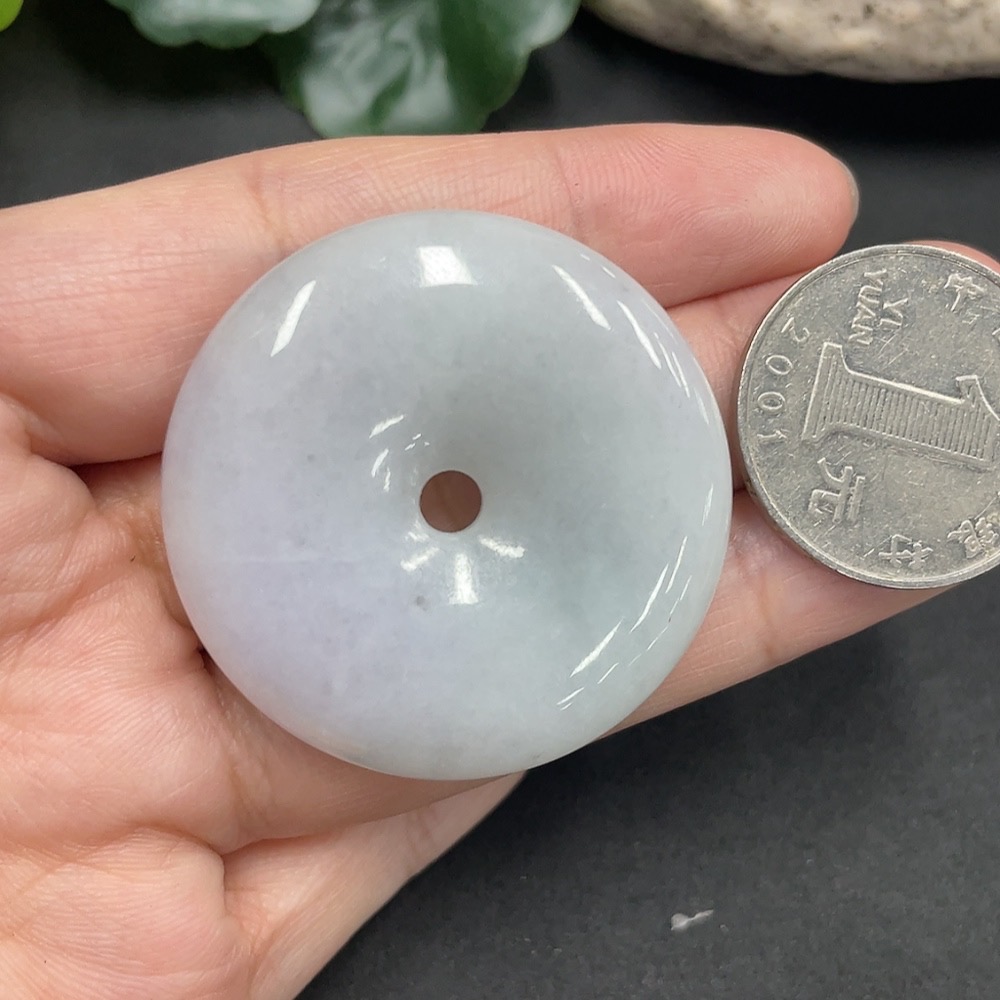 F13480655 Jadeite Pendant Peace Knot