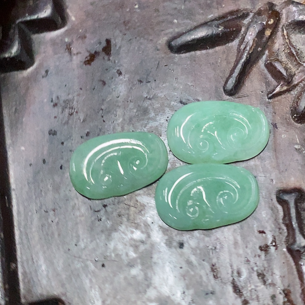 F34031534 Jadeite Ruyi Inlaid Piece Sell as a Lot