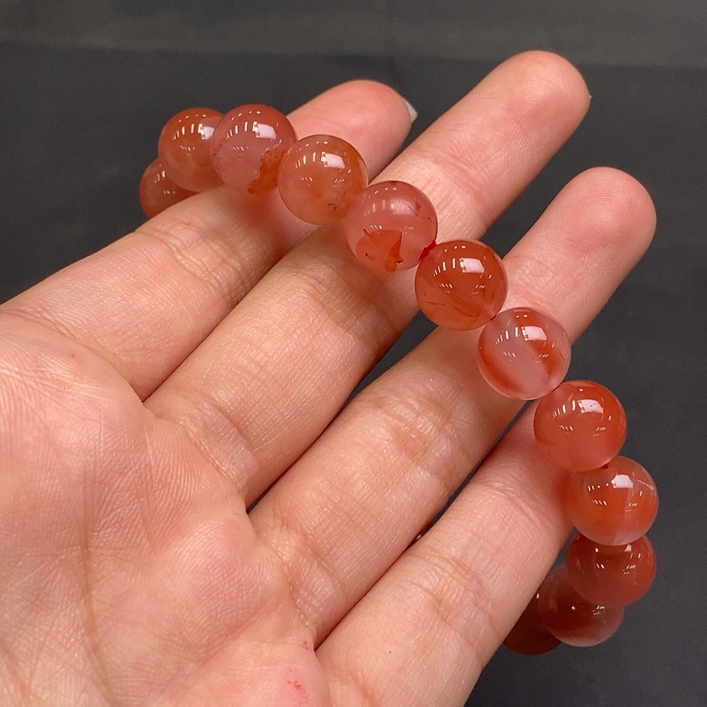 C13490347 South Red Agate Bracelet, Approx. 36.7g, Size 11.2mm