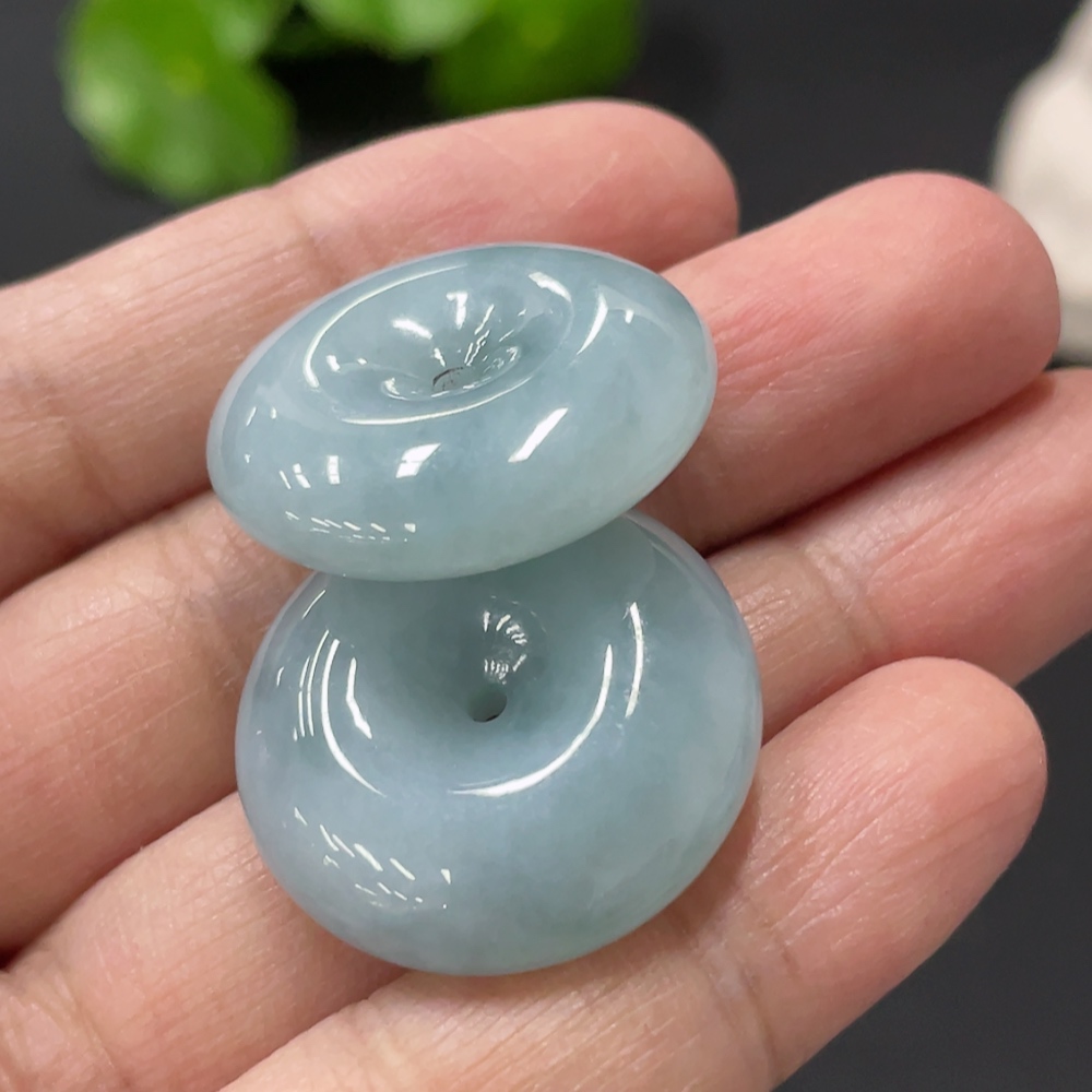 F32770446 JadeitePeace Pendant