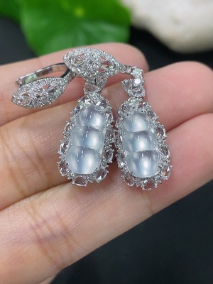 F46551912 翡翠镶嵌耳饰 18k 配镶钻石 货品总约重5.89g
