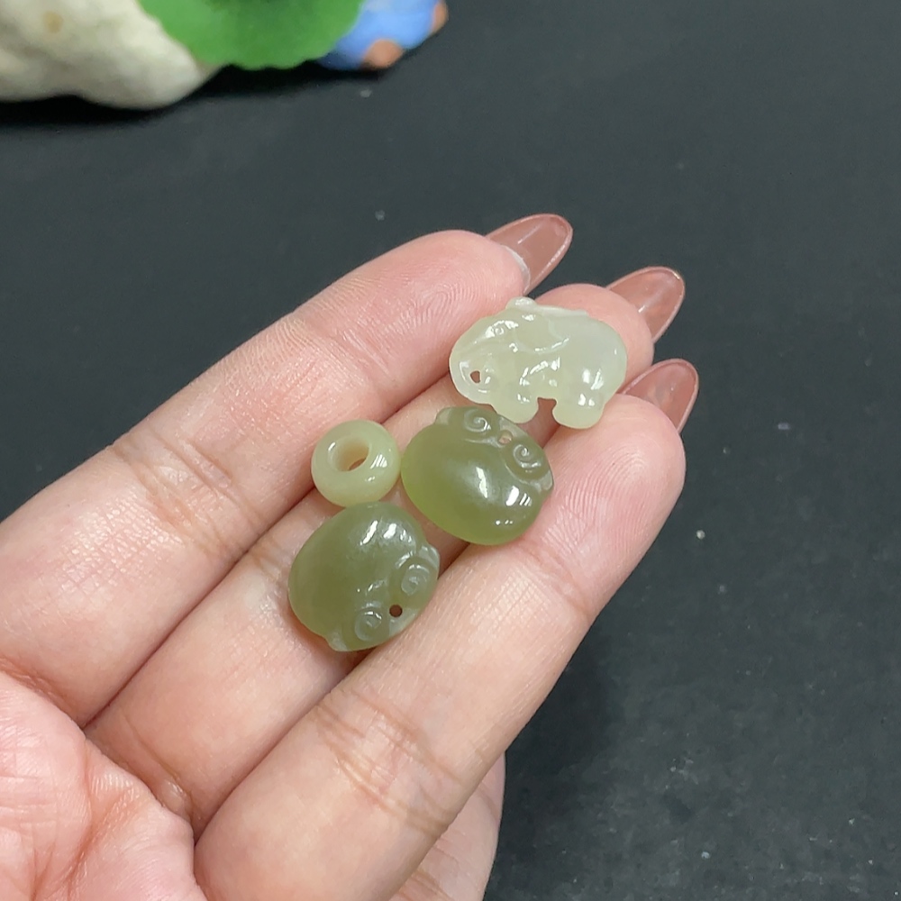 H34005028 Hetian Jade Pendant Total Weight Approx. 6.4g
