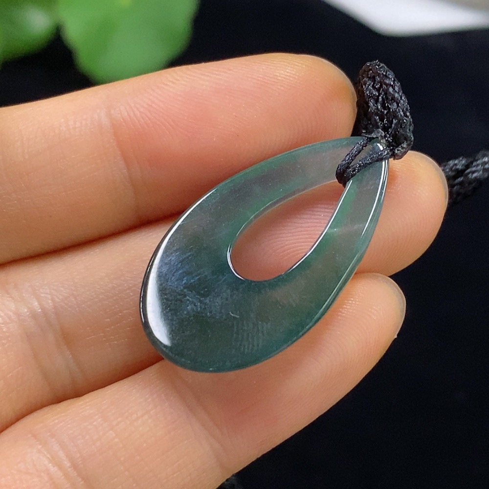 F34045043 Jadeite pendant Total weight approx. 3.72g (including rope weight)