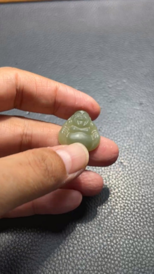 H33879075 Hetian Jade Pendant - Buddha Figure, Total Weight Approx. 4.2g