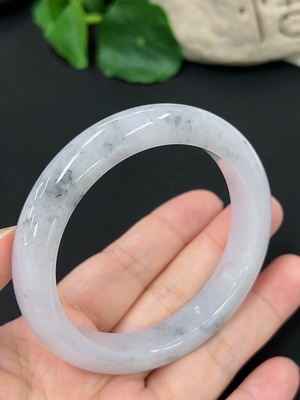 F46545705 翡翠正圈手镯 货品总重约55.97g 55.9圈口