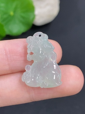 F46553104 翡翠貔貅挂件 货品总重约3克