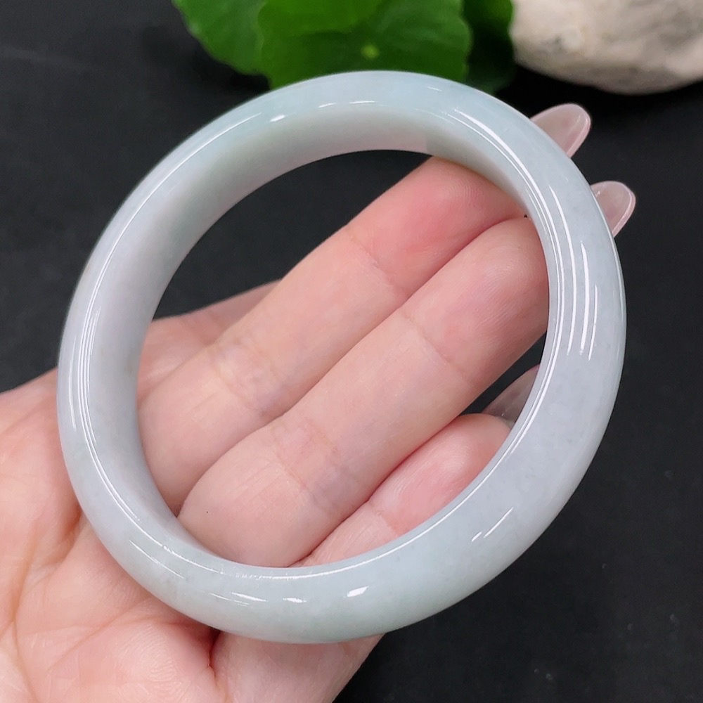 F34068142 Jadeite Round Bangle Size 56.7 Total Weight Approx.50g