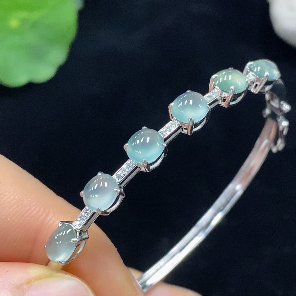F28235372 Jadeite Inlaid Bangle AU37% with Diamond Accents, Total Weight Approx. 5.94g