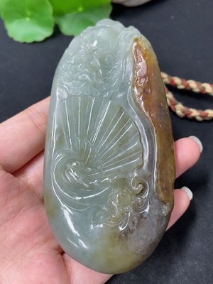 H46574745 和田玉手把件 钟馗  皮色成因未定  货品总重约（含绳）219.7g