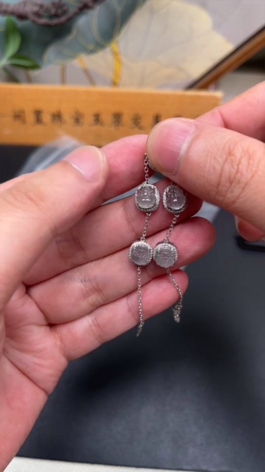 F33835789 Jadeite Inlaid Bracelet PT950 with Diamond Accents, Total Weight Approx. 5.9g