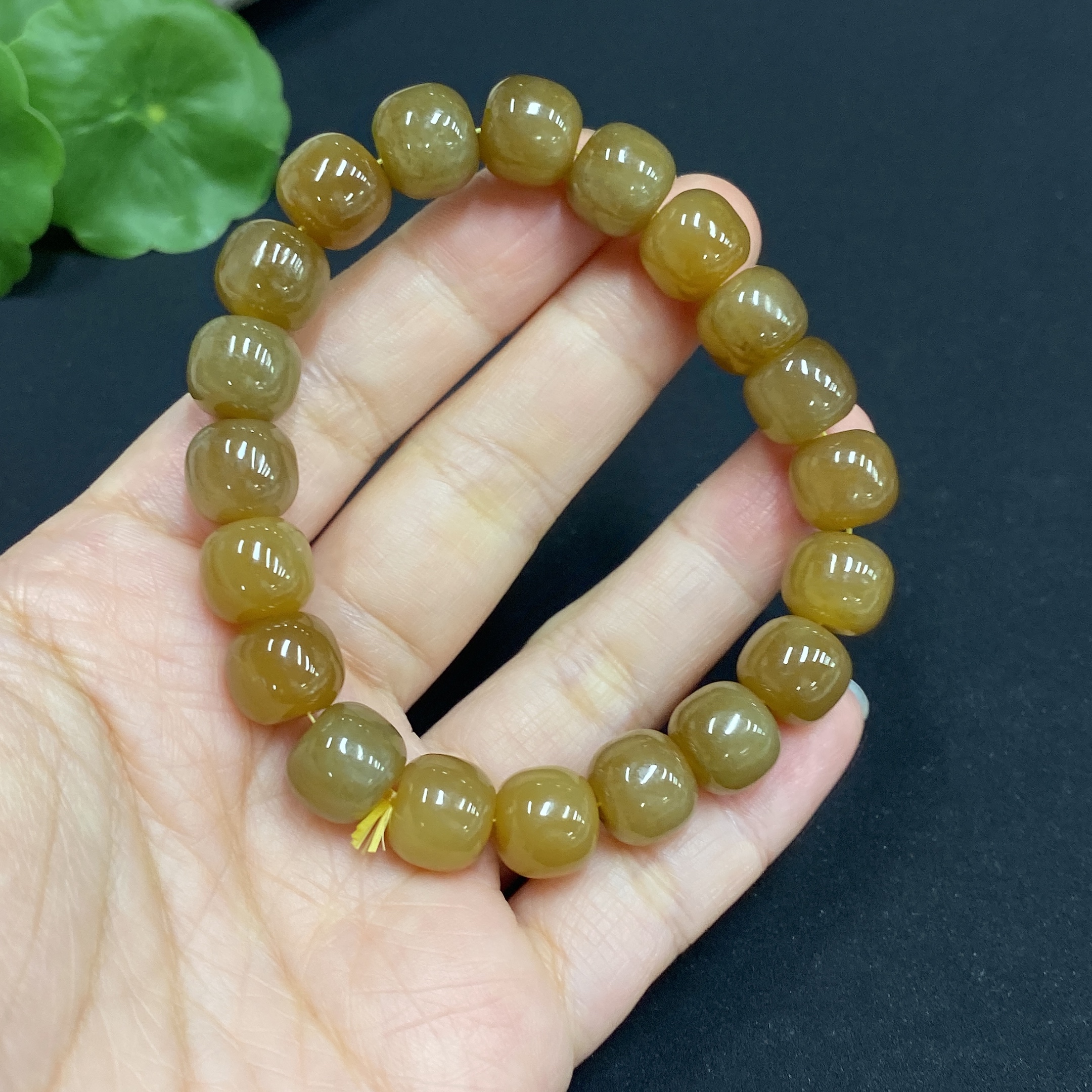 H32770655 Hetian Jade Bracelet, Approx. 9.8mm, Total Weight Approx. 31.9g