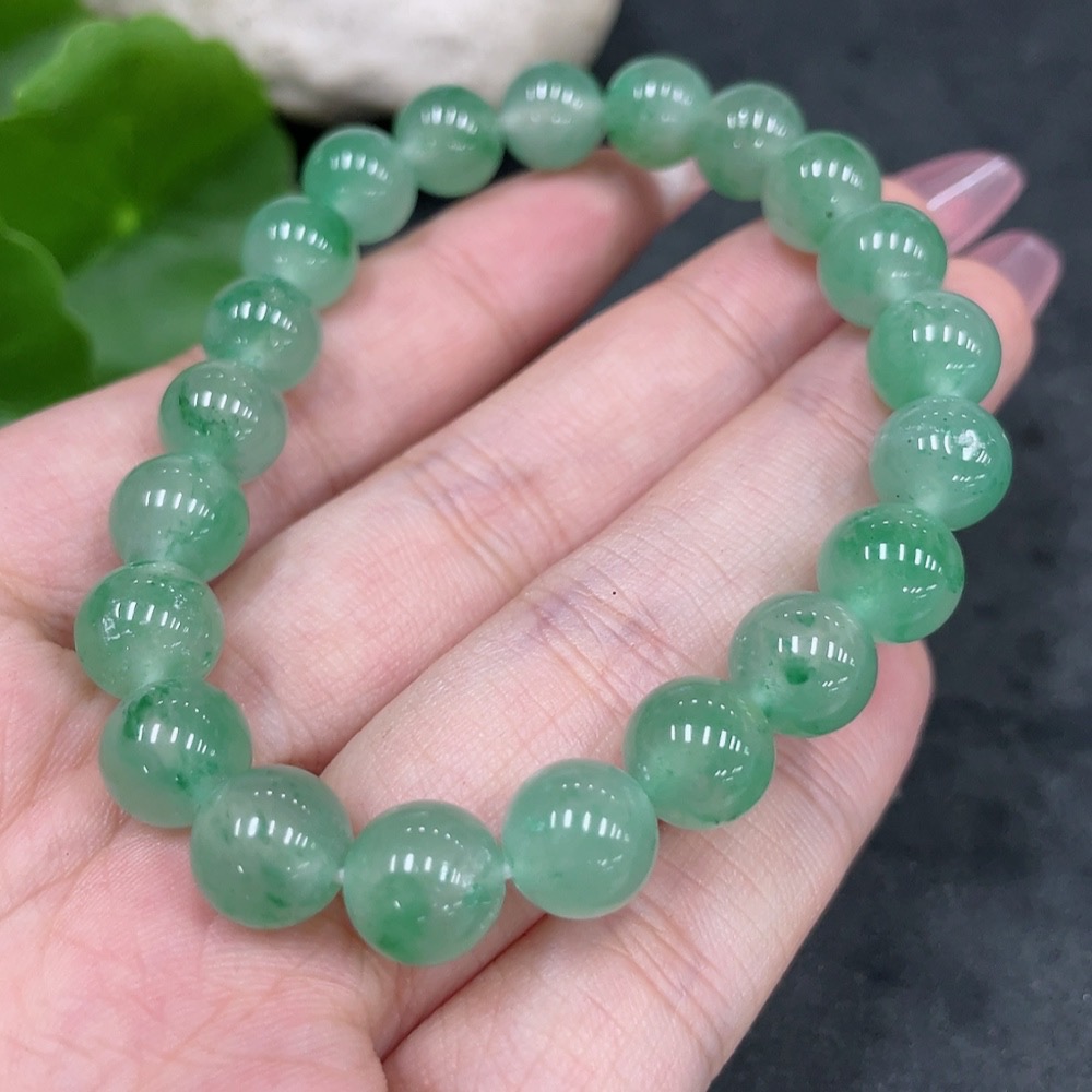 H33944382 African Emerald