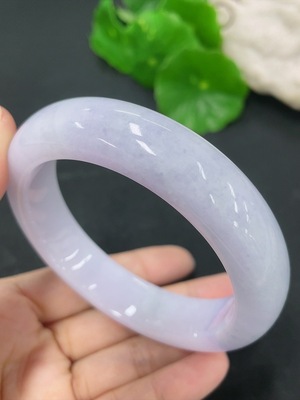 F46550583 翡翠正圈手镯 圈口56.4mm 货品总约重75.66g