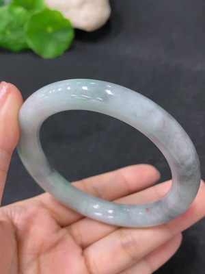 F29351816 翡翠圆条手镯   货品总重约45g 52.9圈口