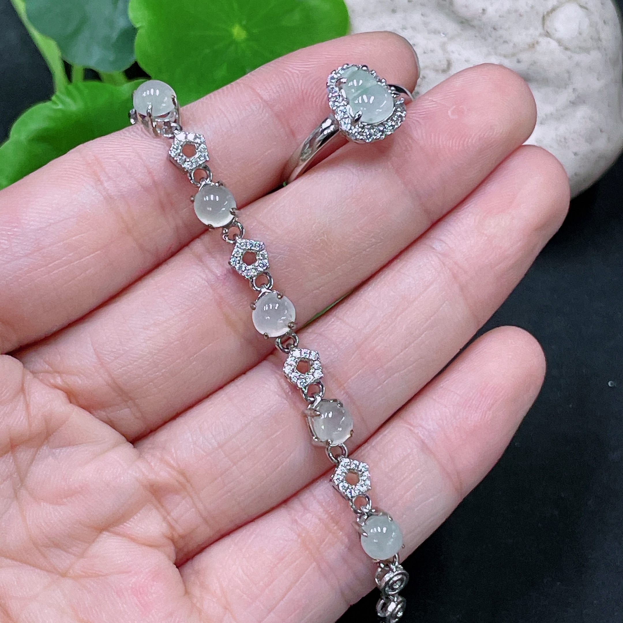 F33943542 Jadeite Cabochon Ring + Bracelet Set Non-Gold Setting Adjustable Size