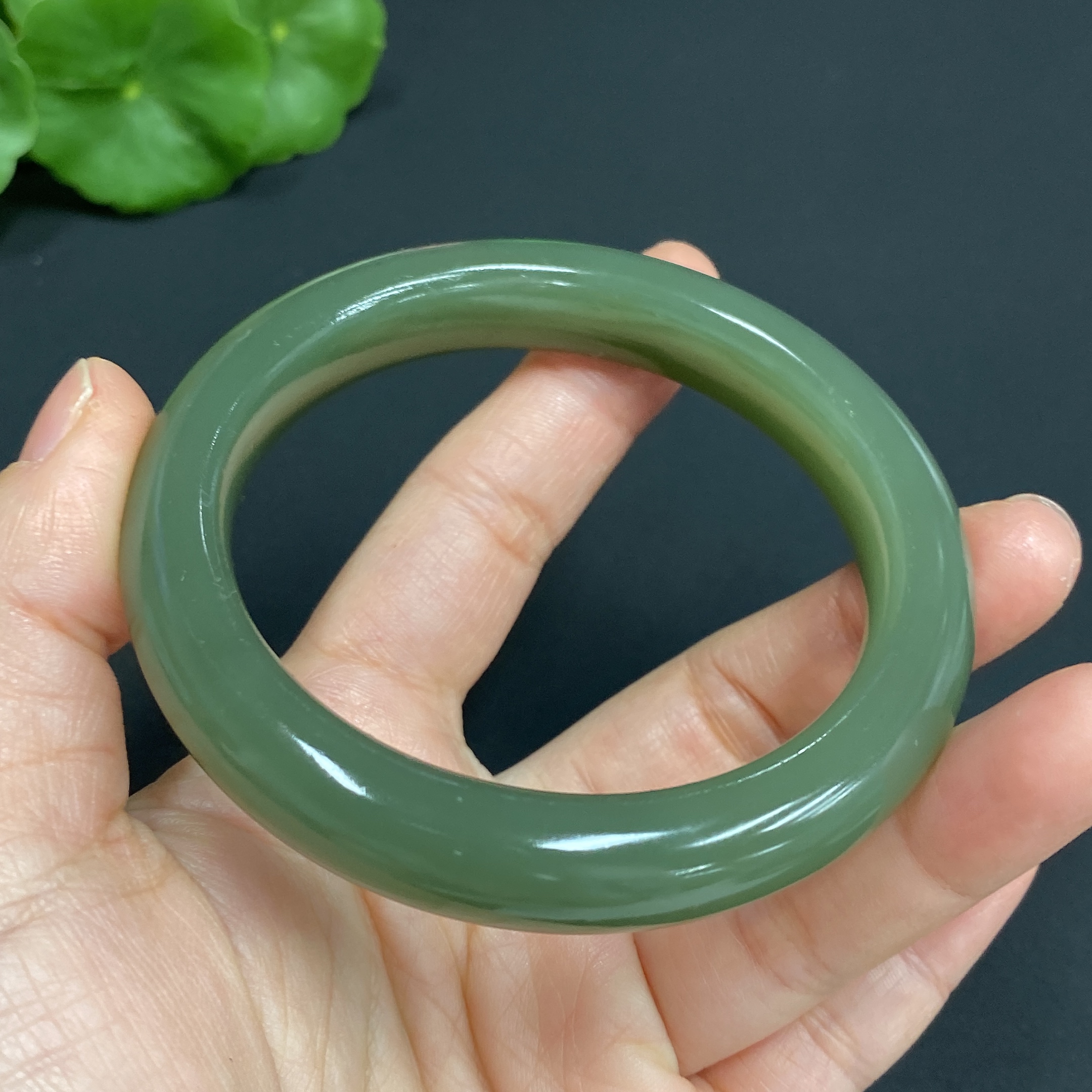 H27084558 Hetian Jade Round Bracelet Size 56.8 Total Weight Approx. 55.4g